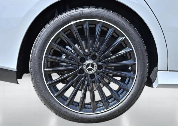 Mercedes-Benz CLA 200 = AMG Line = Advanced Plus Гаранция, снимка 3 - Автомобили и джипове - 52948758