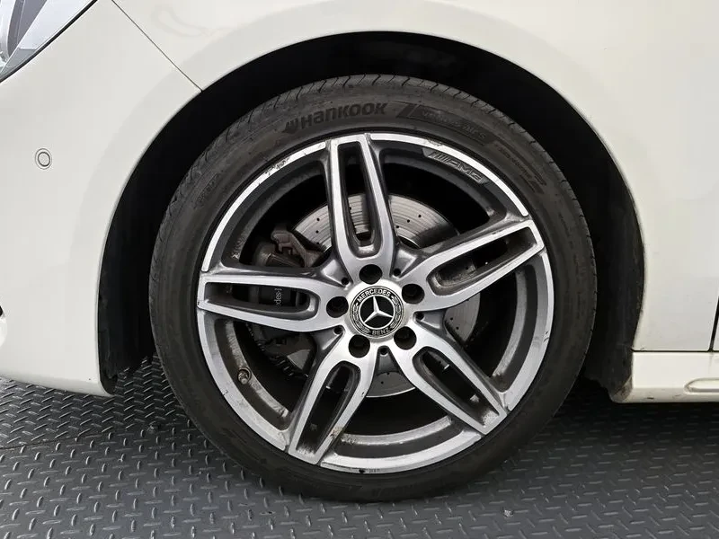 Mercedes-Benz CLA 220 Amg Line, снимка 5 - Автомобили и джипове - 55111114