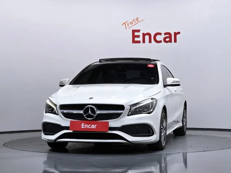Mercedes-Benz CLA 220 Amg Line, снимка 3 - Автомобили и джипове - 55111114