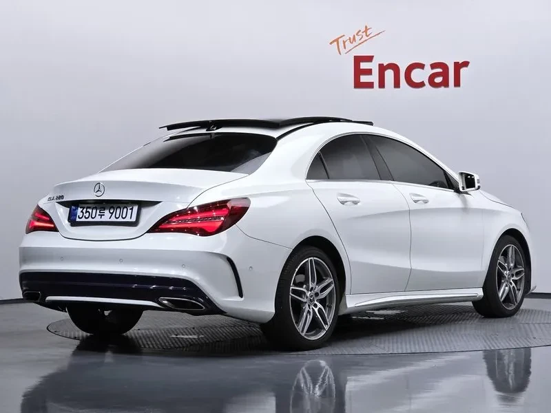 Mercedes-Benz CLA 220 Amg Line, снимка 2 - Автомобили и джипове - 55111114