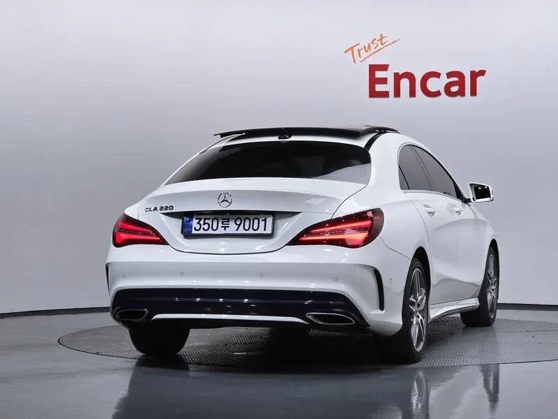 Mercedes-Benz CLA 220 Amg Line, снимка 4 - Автомобили и джипове - 55111114