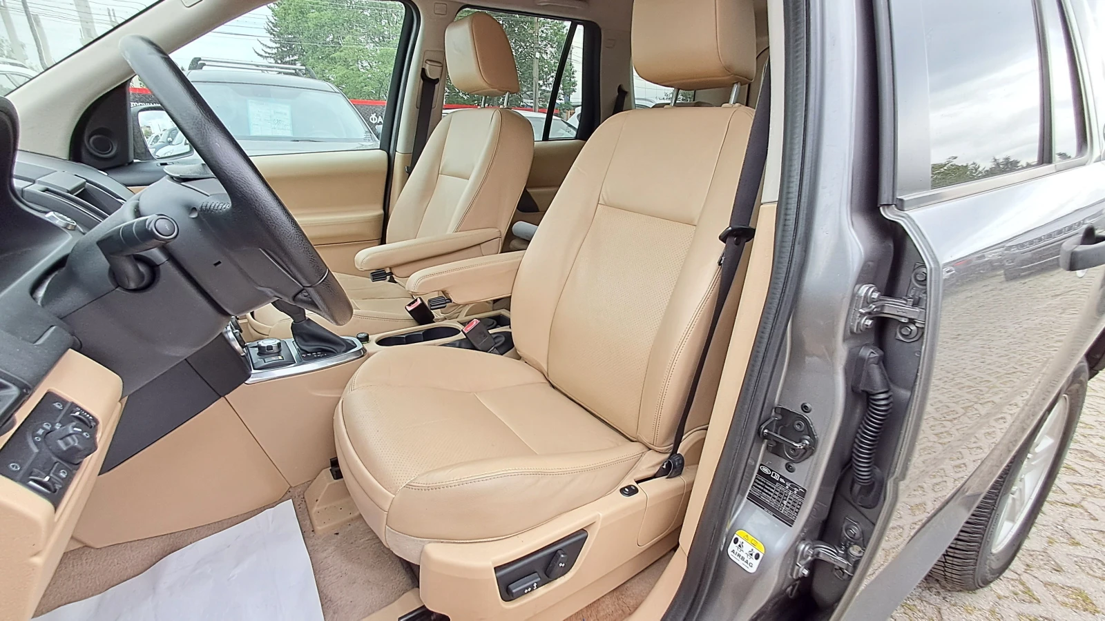 Land Rover Freelander FULL 4Х4 РЕАЛ КМ ИЗКЛЮЧИТЕЛЕН СЕРВИЗ КНИЖКА УНИКАТ, снимка 7 - Автомобили и джипове - 14509389