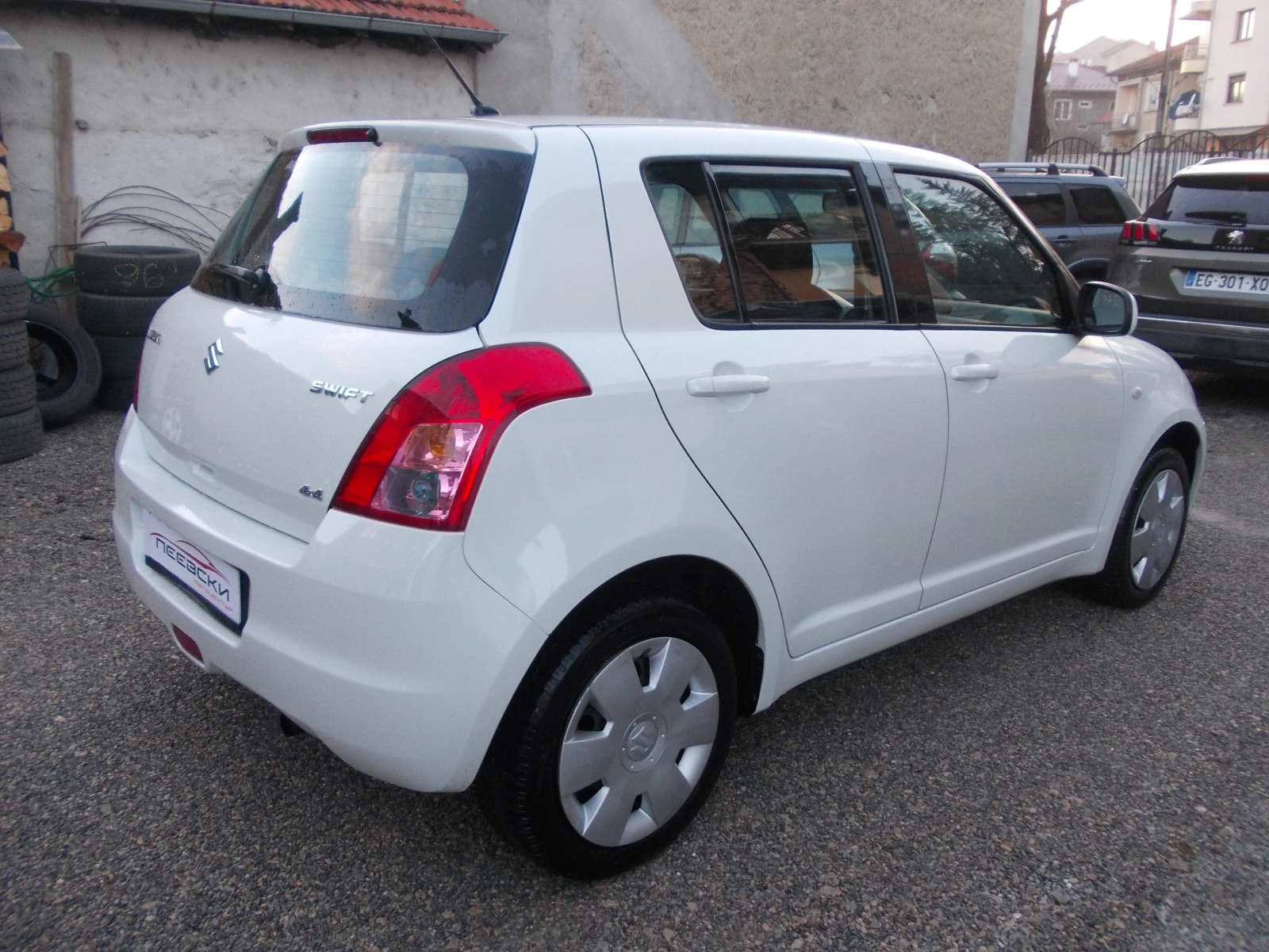 Suzuki Swift 1.3i-4x4-клима - изображение 5