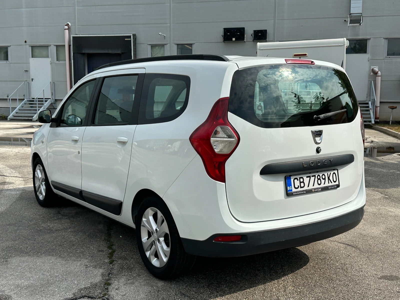 Dacia Lodgy 1.5d 109 к.с. - изображение 3