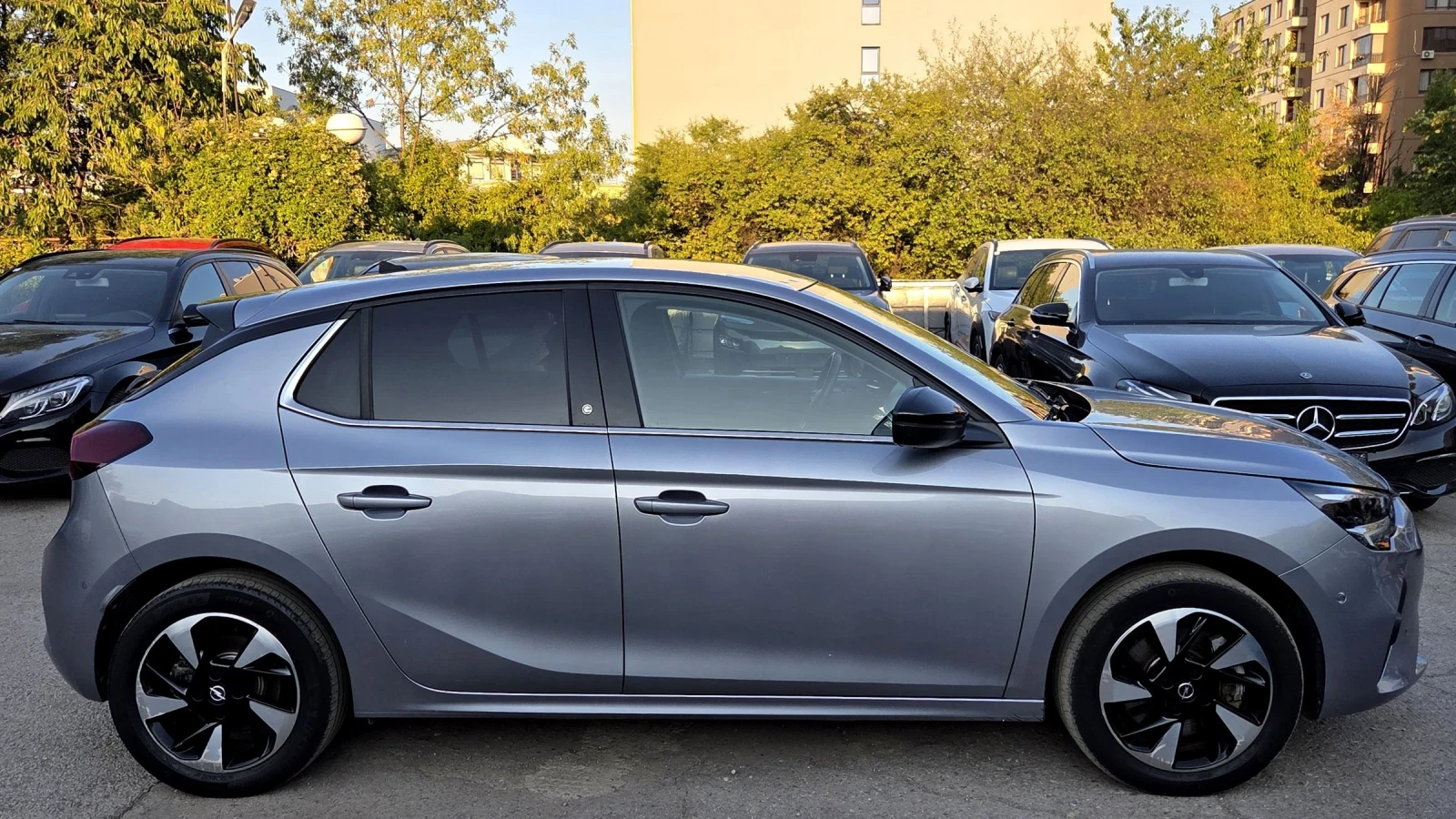 Opel Corsa 50KWh/LED/Navi/Kamera - изображение 3