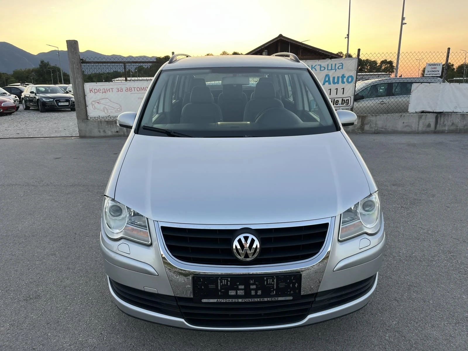 VW Touran FACE 2.0TDI 140кс 6 СКОРОСТИ 7 МЕСТА КЛИАМТОНИК - изображение 2