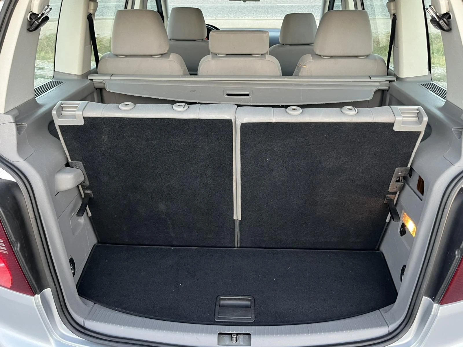 VW Touran FACE 2.0TDI 140 6  7   | Mobile.bg   16