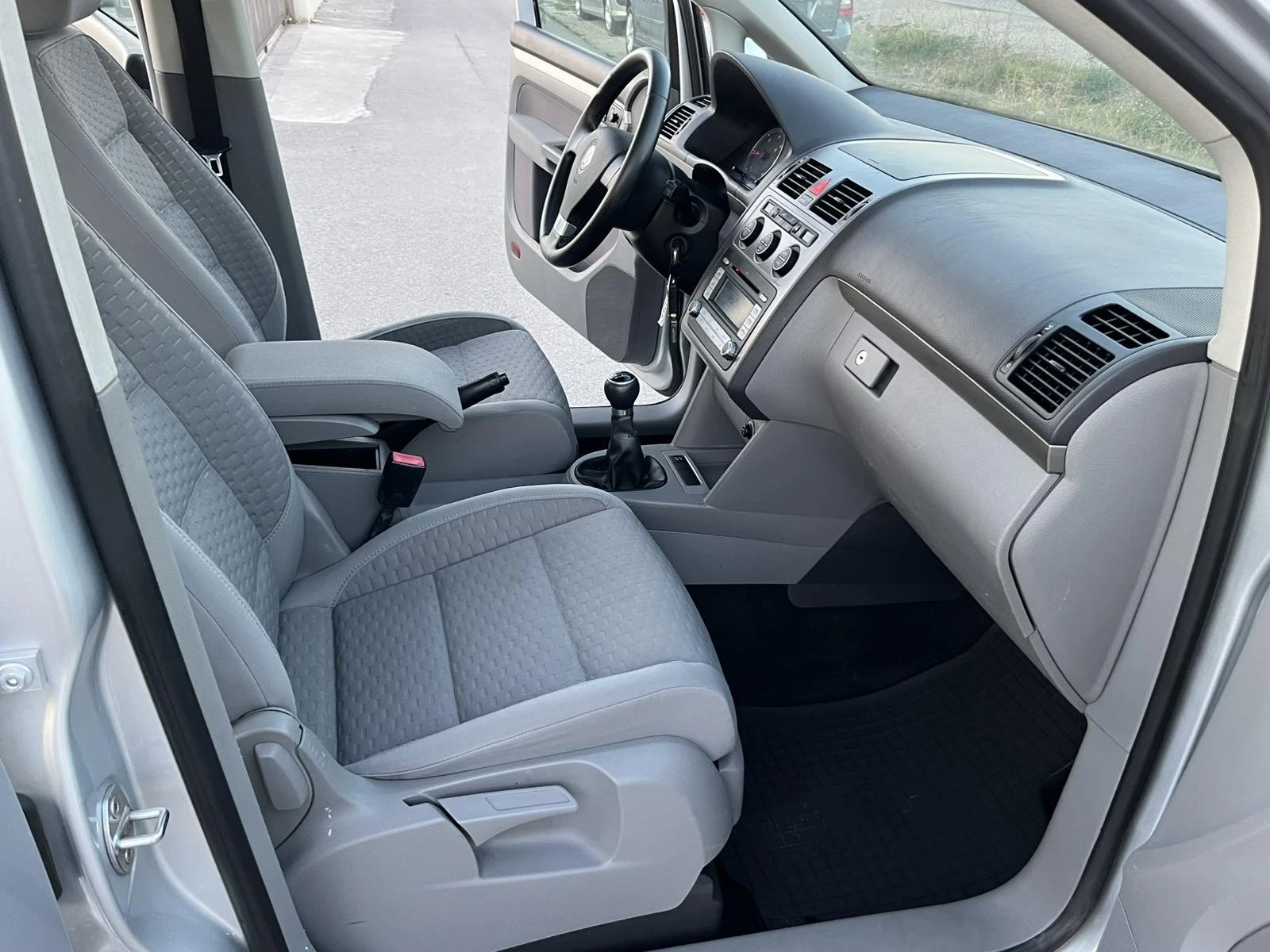 VW Touran FACE 2.0TDI 140 6  7   | Mobile.bg   12