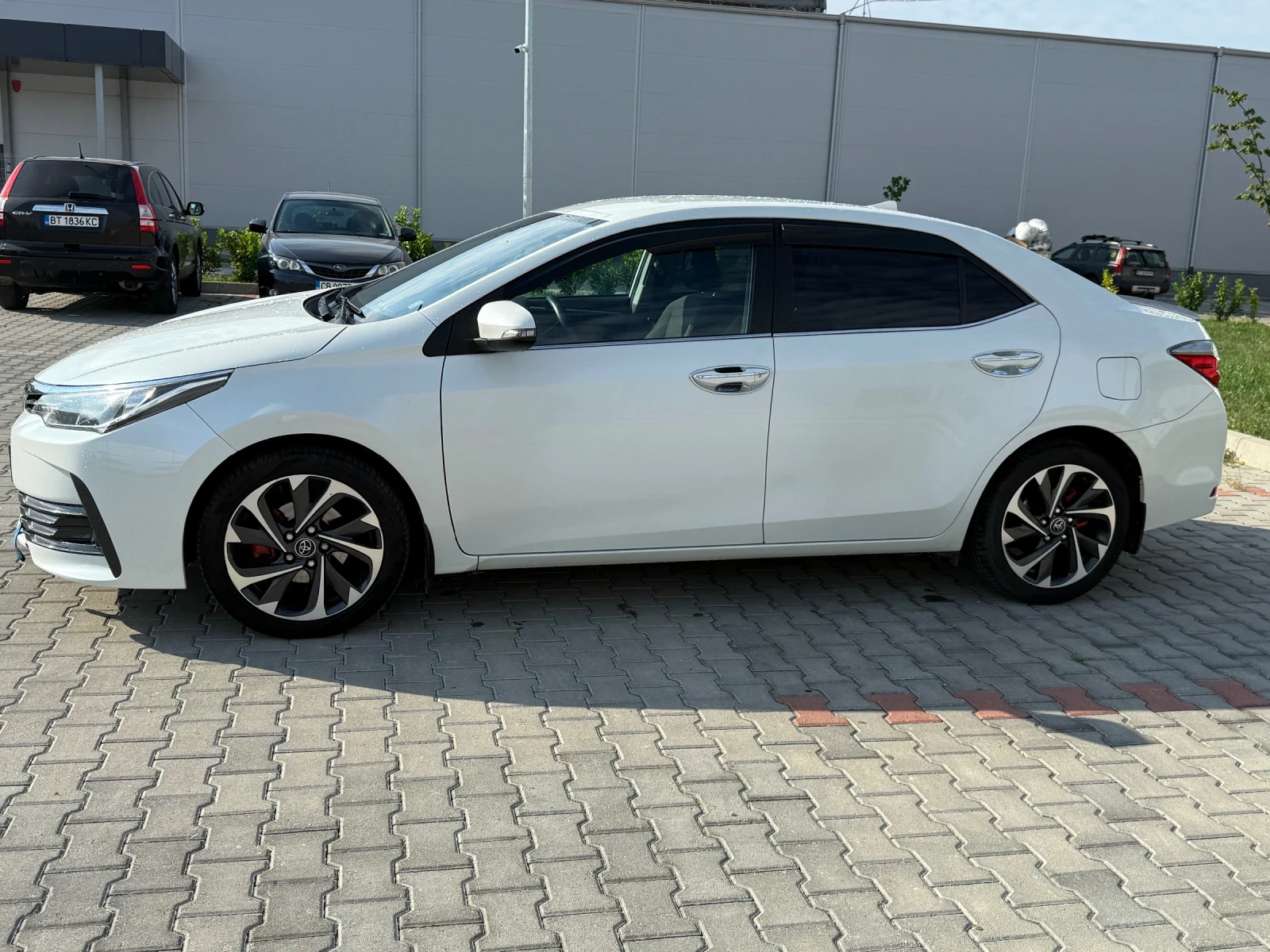 Toyota Corolla 50-Anniversary  - изображение 5