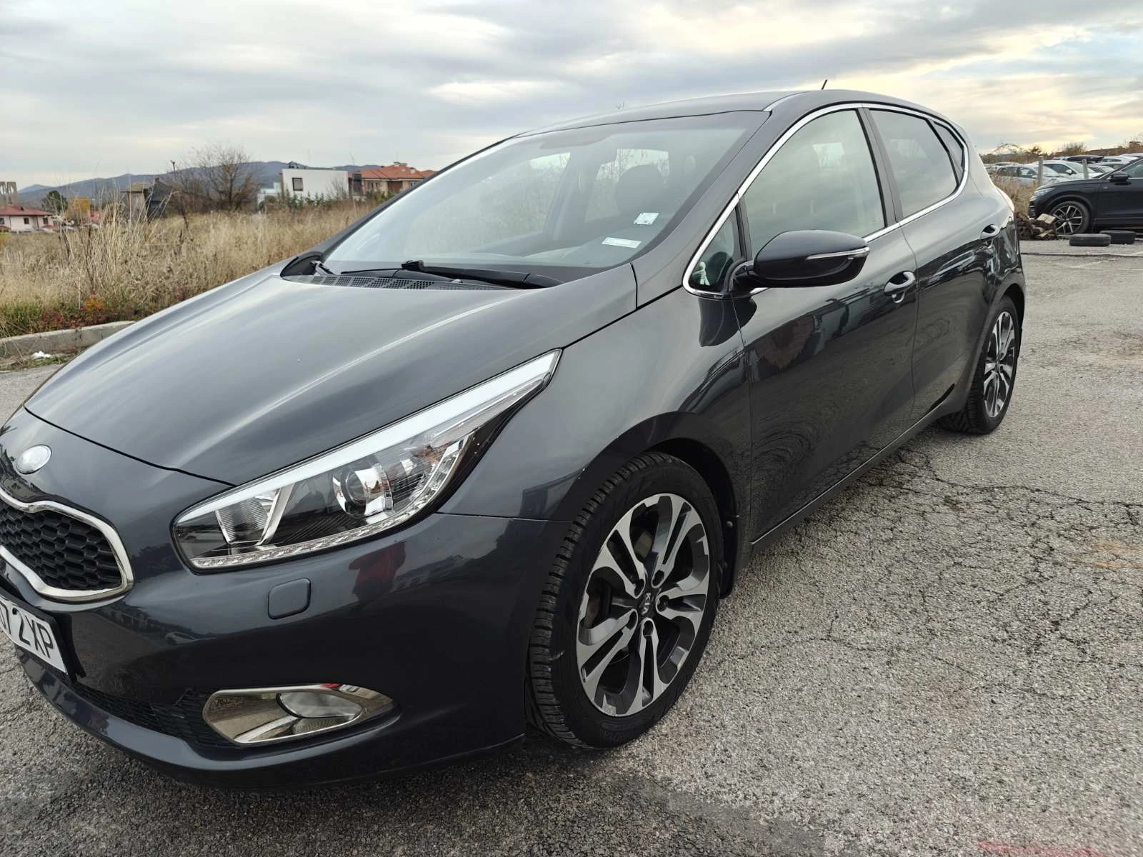 Kia Ceed 1.6 CRDi, Navi, 107, 000km | Mobile.bg   1