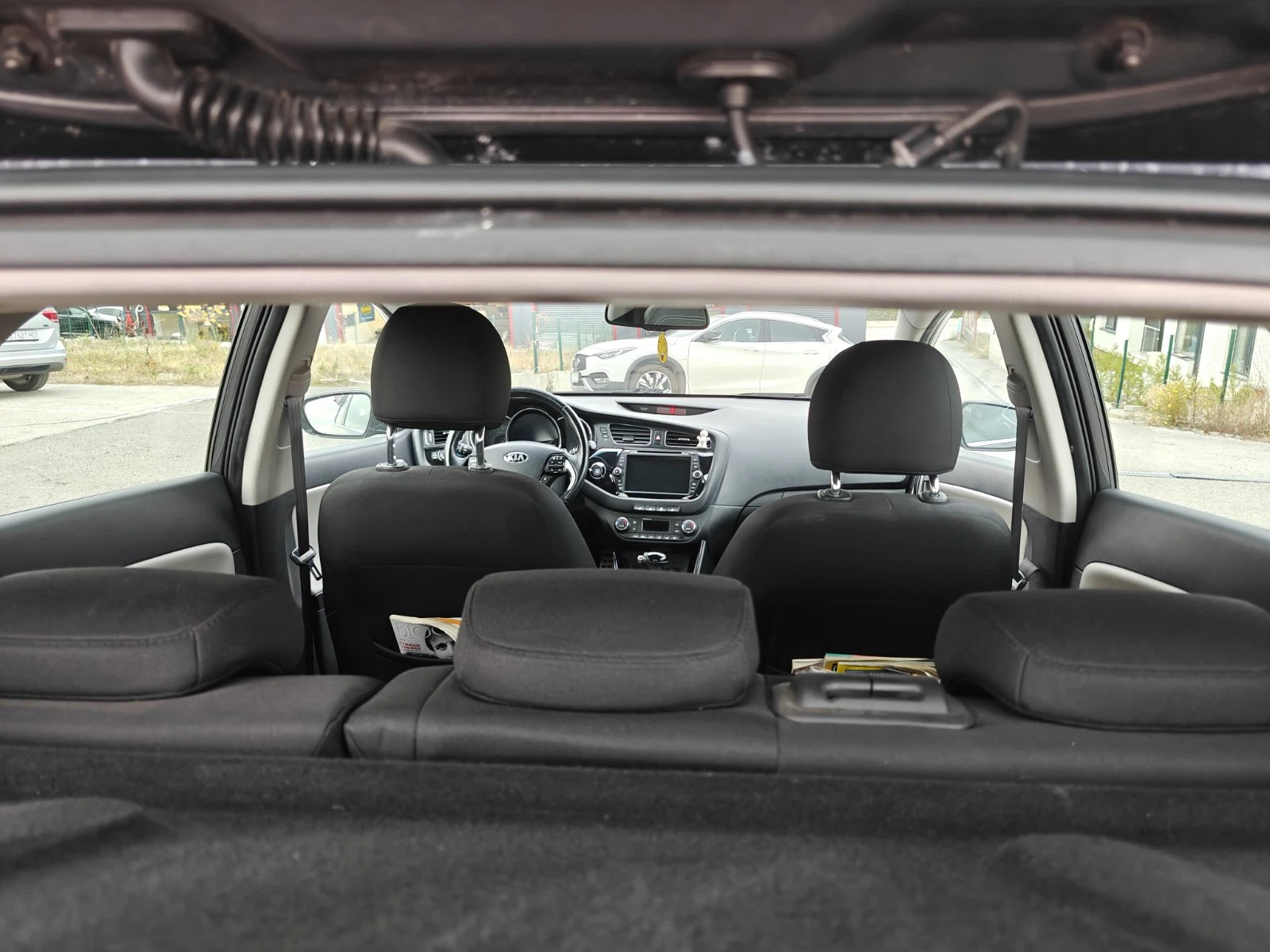 Kia Ceed 1.6 CRDi, Navi, 107, 000km | Mobile.bg   14