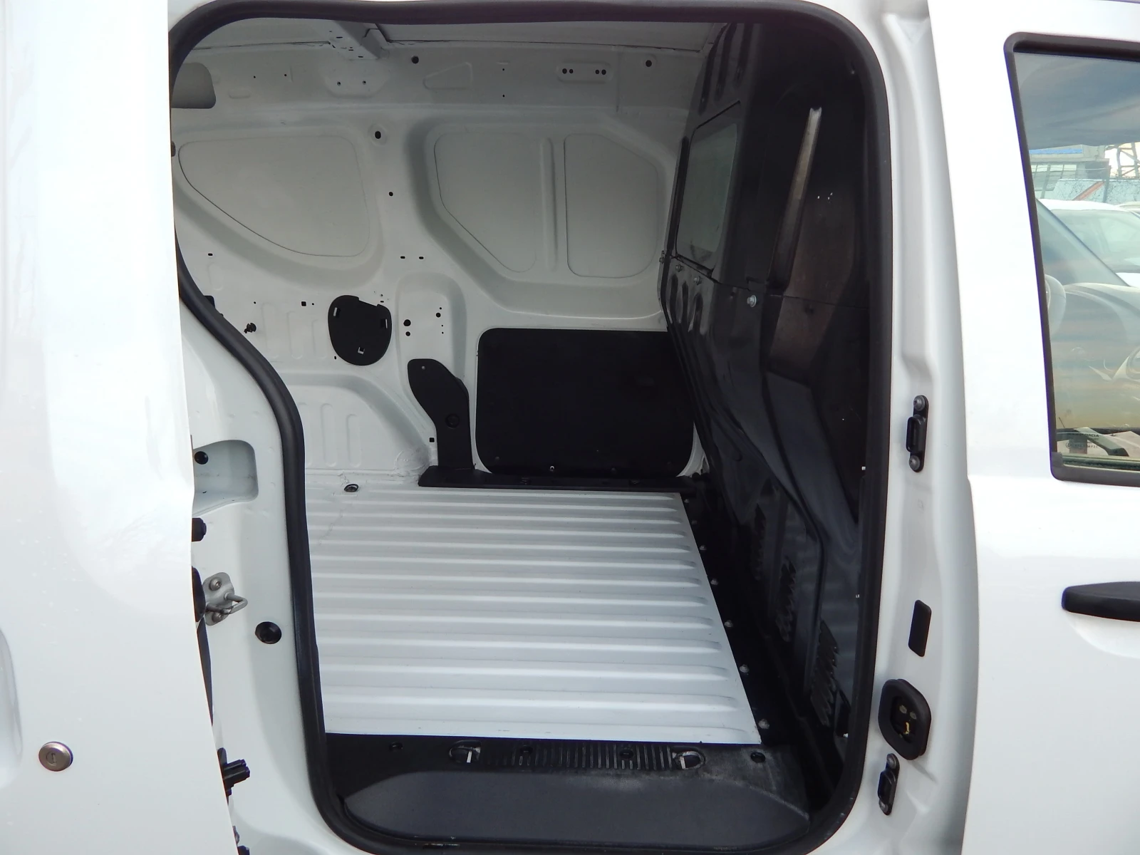 Dacia Dokker 1.6i* ГАЗ* 161000км.*  - изображение 10