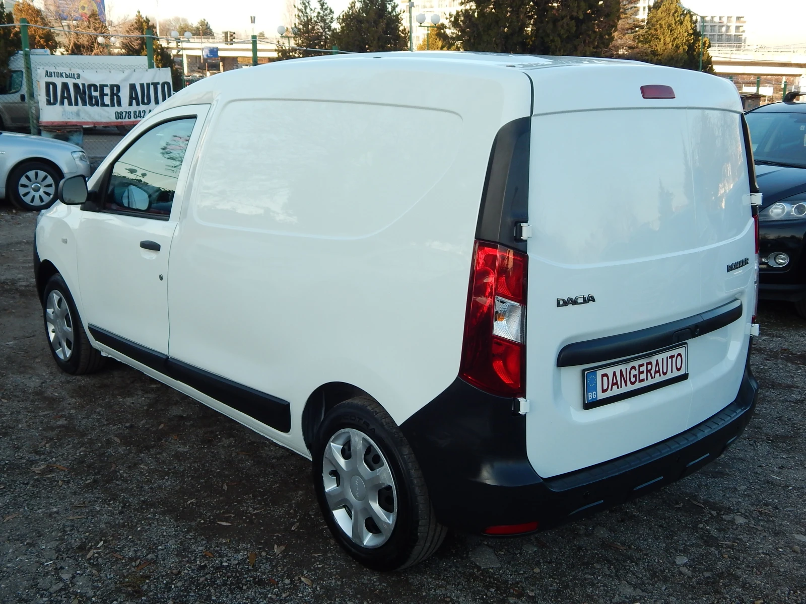 Dacia Dokker 1.6i* ГАЗ* 161000км.*  - изображение 6