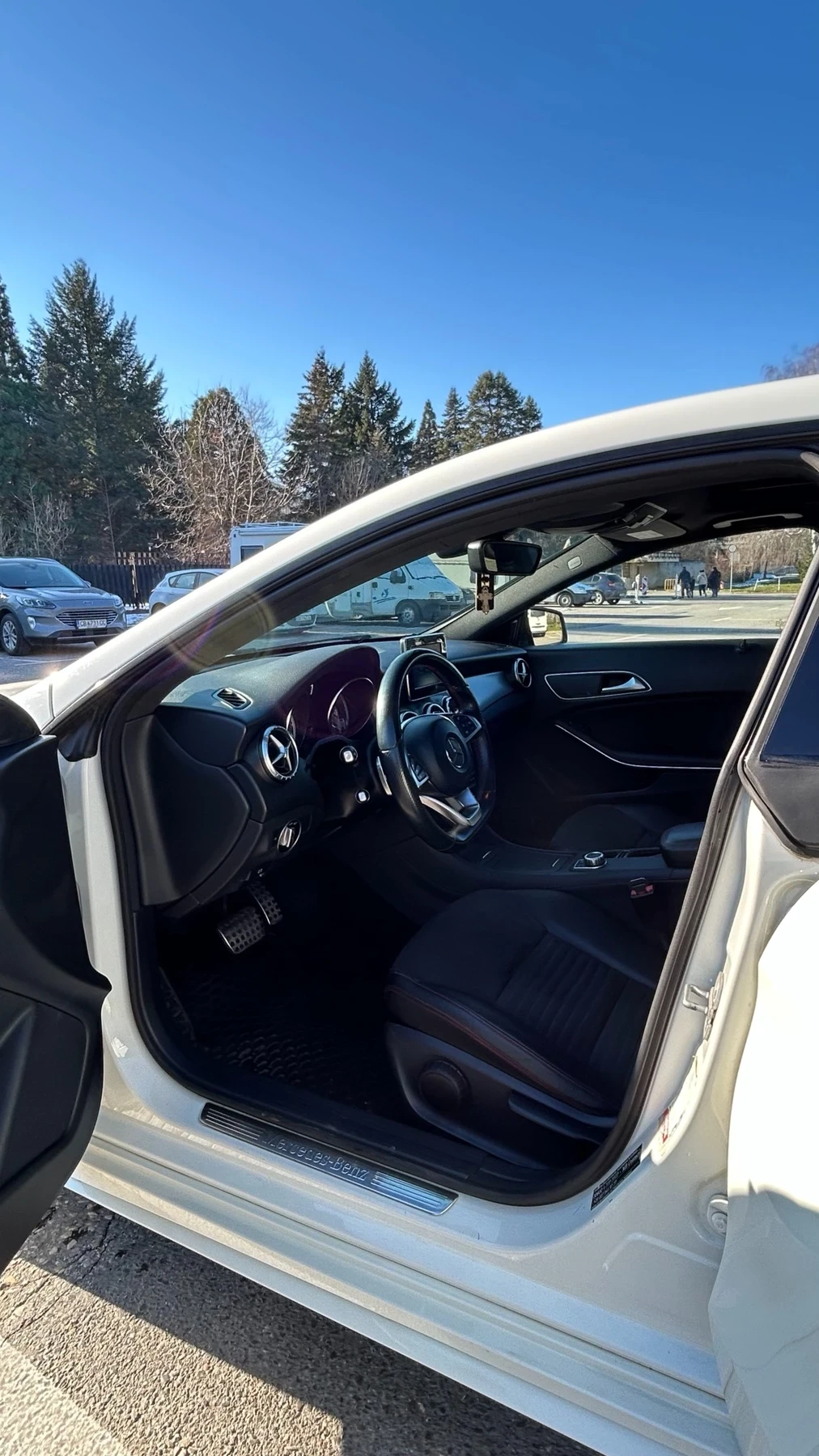 Mercedes-Benz CLA 200  - изображение 9