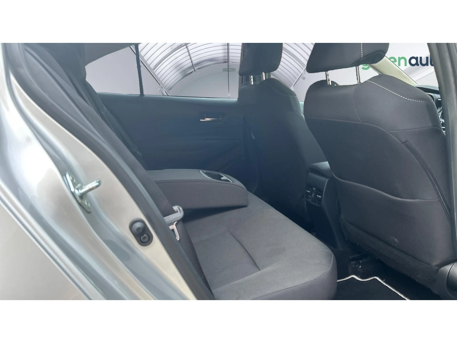 Toyota Corolla 1.8 HSD, ������� ������ �� 244   | Mobile.bg � ����������� 10