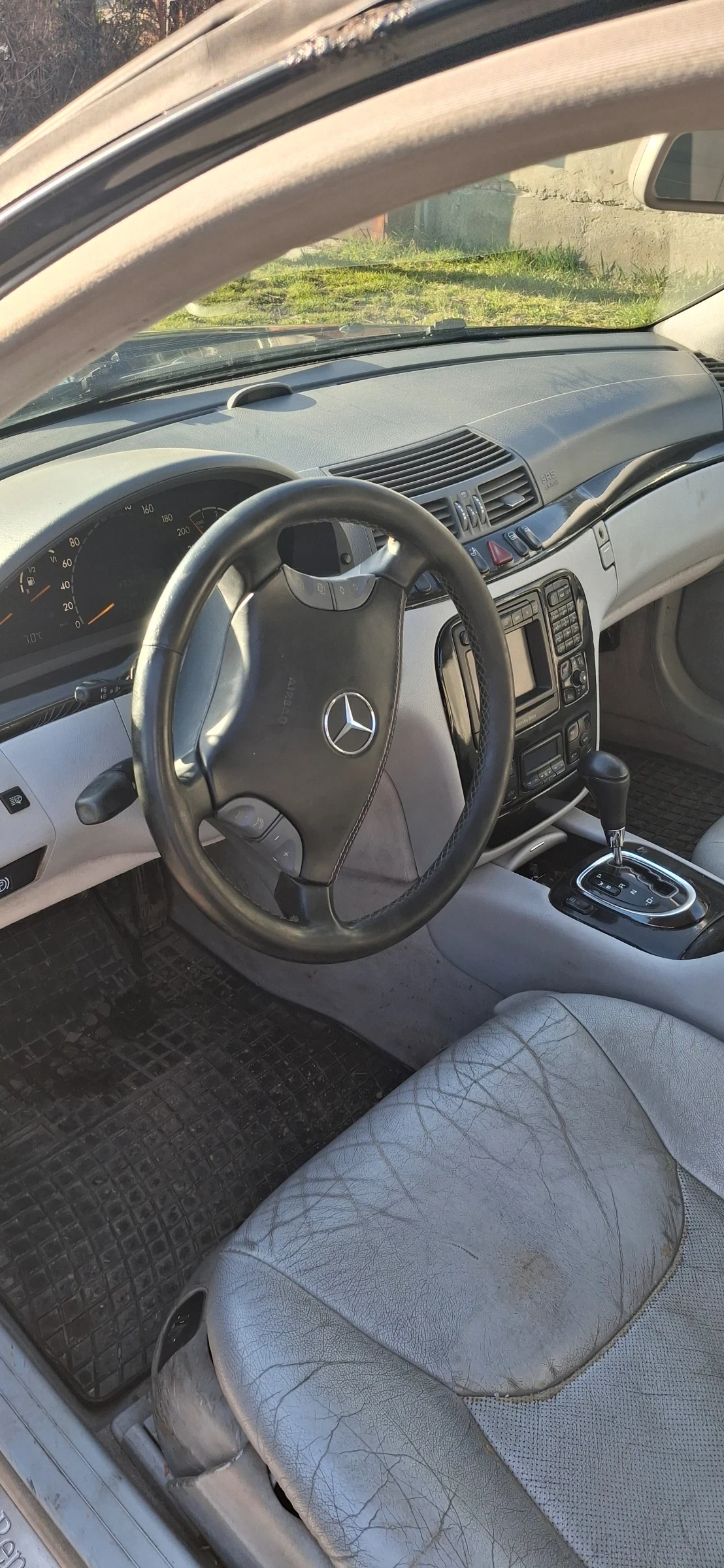 Mercedes-Benz C 320, снимка 5 - Автомобили и джипове - 53782793