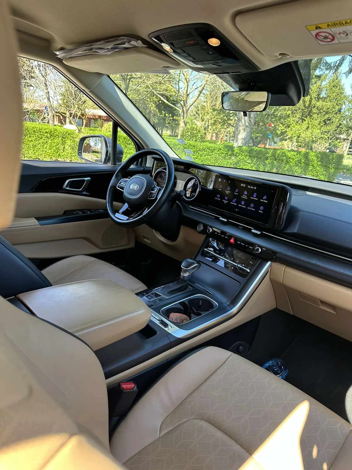 Kia Carnival, снимка 10 - Автомобили и джипове - 54192366