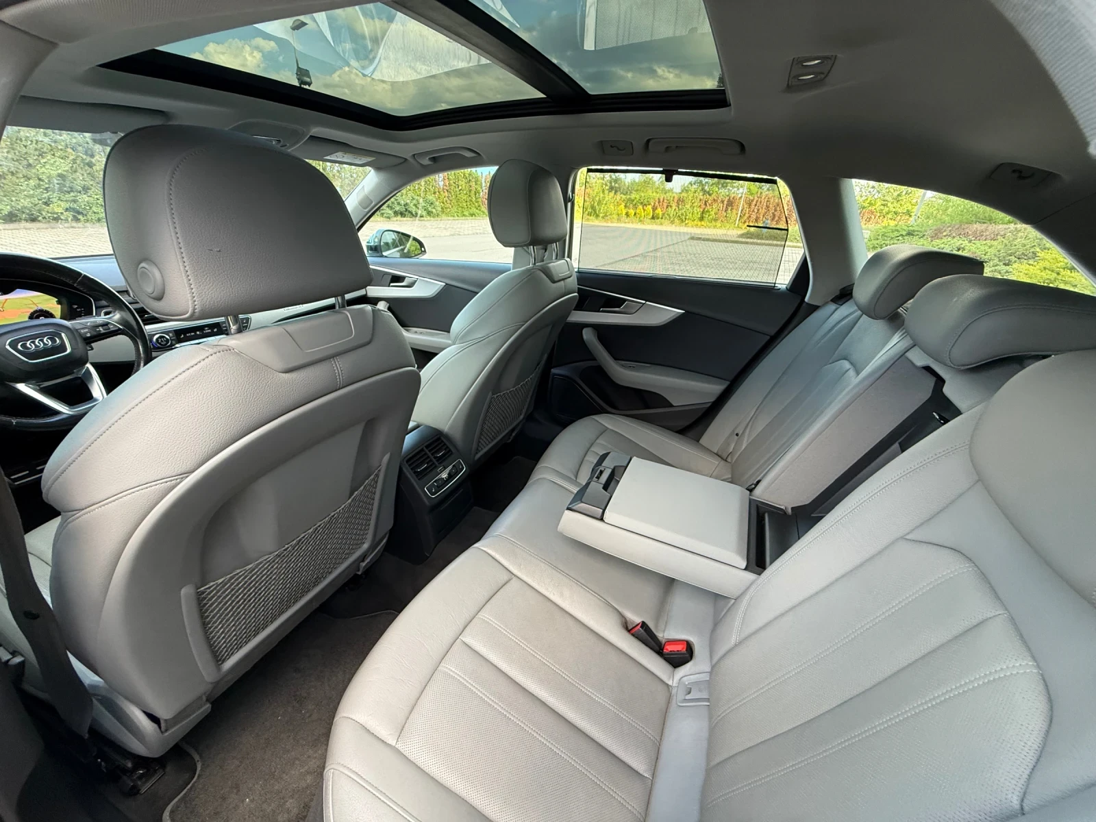 Audi A4 Allroad 3.0 TDI 272 hp 360 kamera Bang & Olufusen panorama, снимка 11 - Автомобили и джипове - 54284548