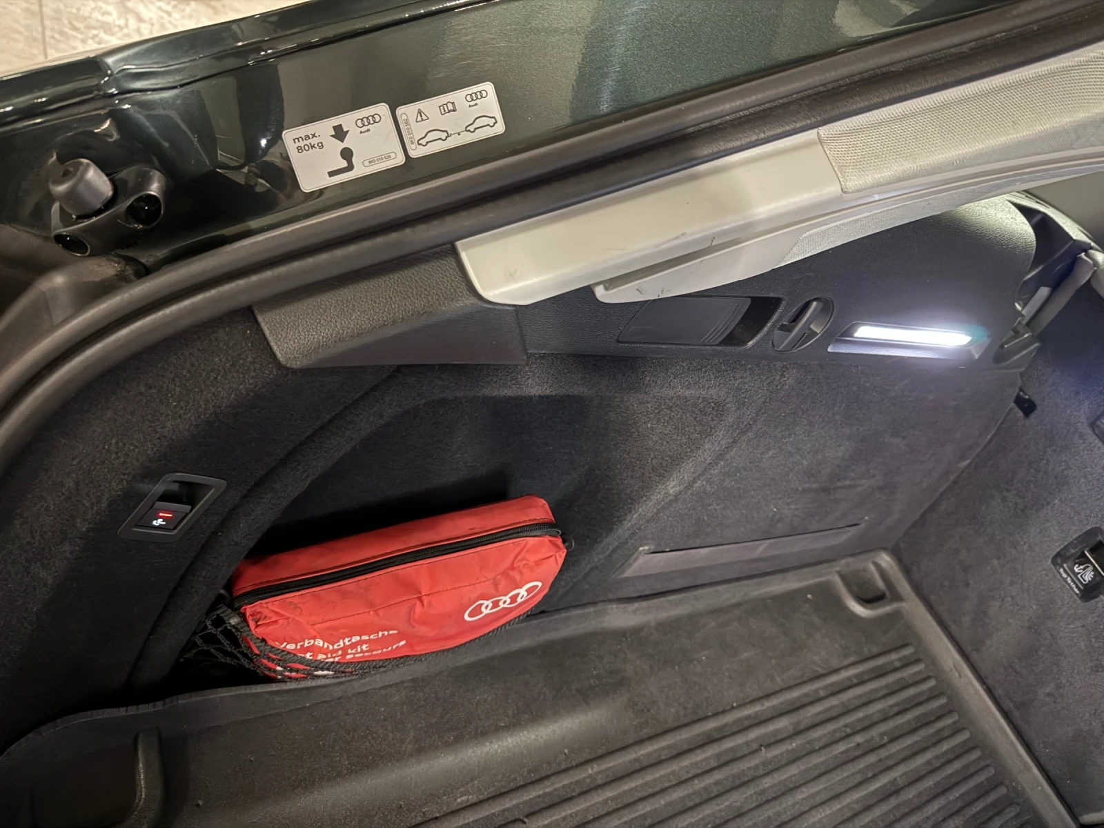 Audi A4 Allroad 3.0 TDI 272 hp 360 kamera Bang & Olufusen panorama, снимка 7 - Автомобили и джипове - 54284548