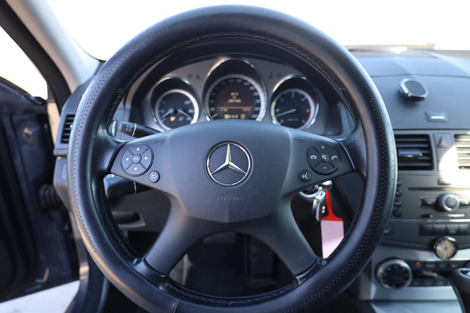 Mercedes-Benz C 350 CDI, снимка 10 - Автомобили и джипове - 54342252