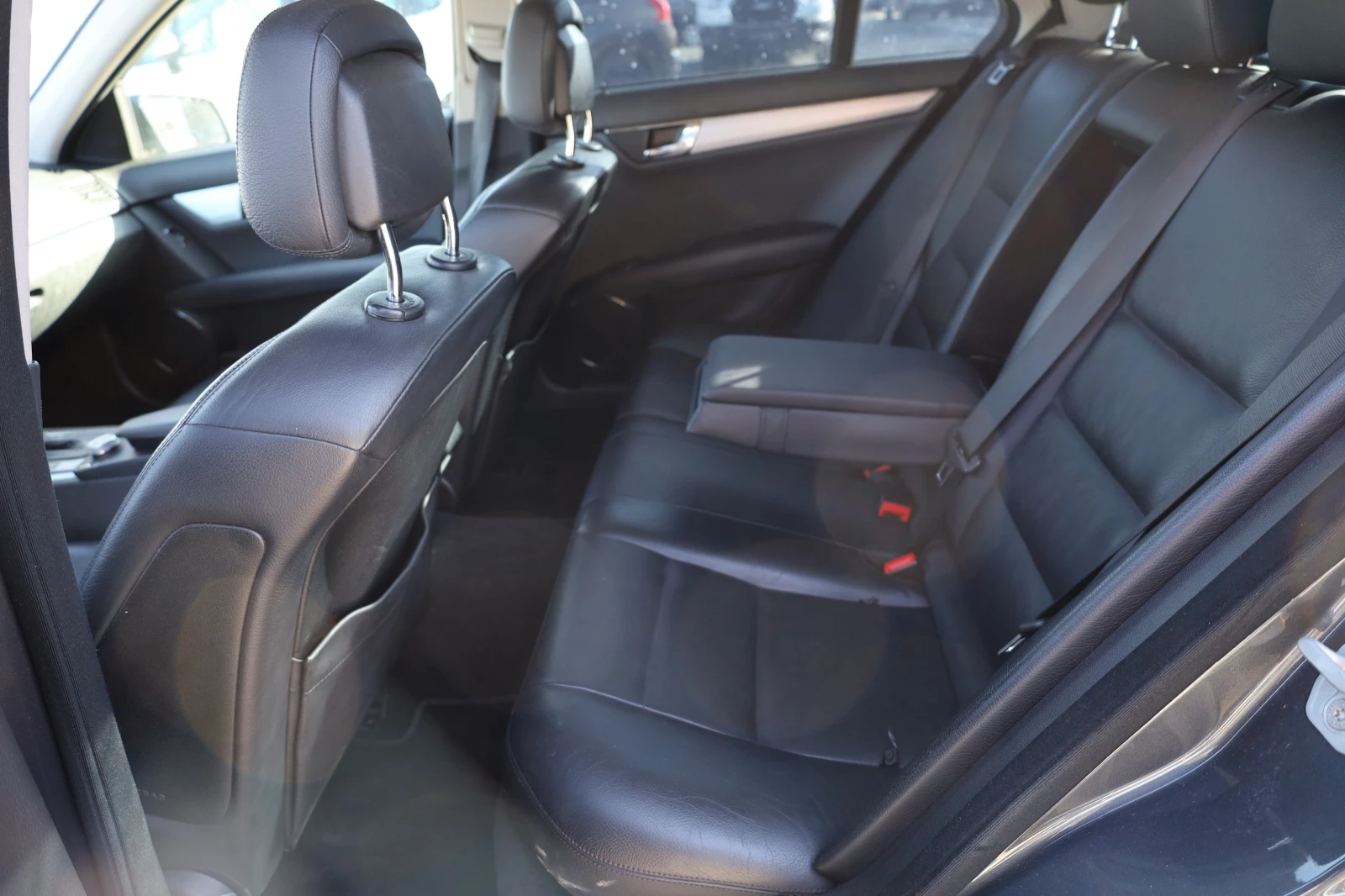 Mercedes-Benz C 350 CDI, снимка 14 - Автомобили и джипове - 54342252