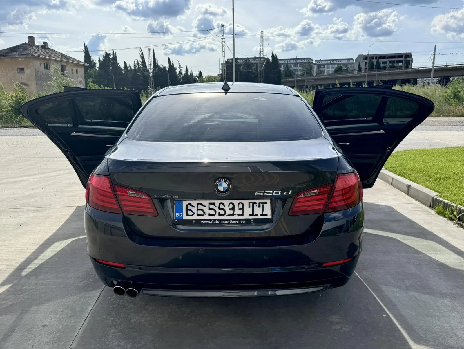 BMW 520, снимка 12 - Автомобили и джипове - 54665726