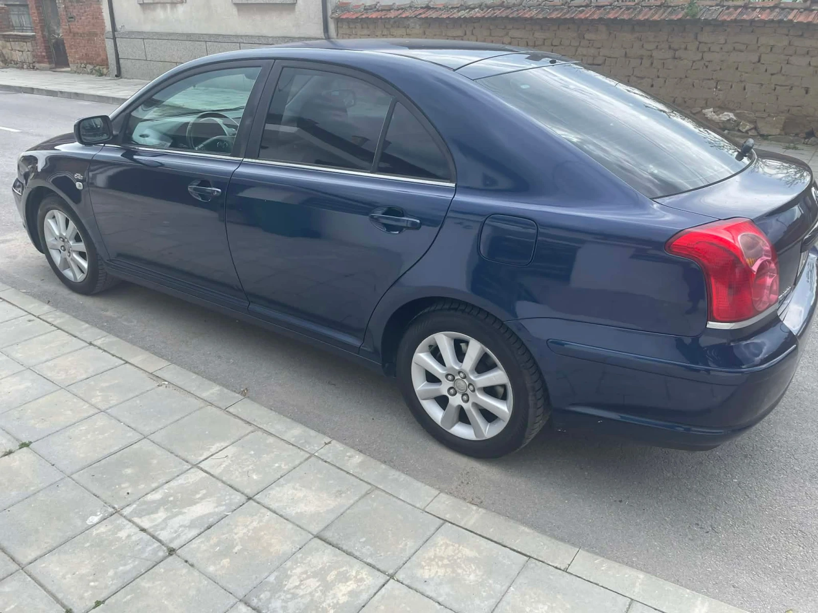 Toyota Avensis, снимка 5 - Автомобили и джипове - 54401324