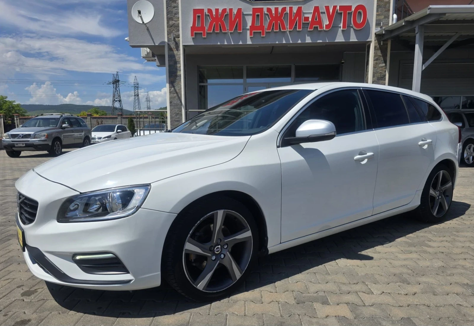Volvo V60 2.0D R.DESIGN