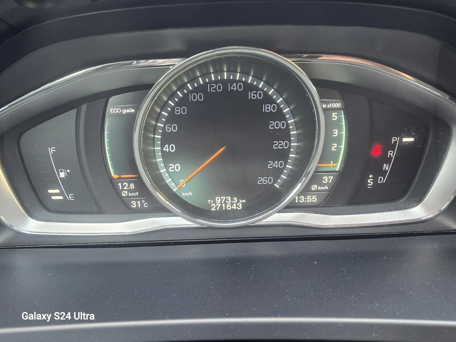 Volvo V60 2.0D R.DESIGN, снимка 17 - Автомобили и джипове - 54568792