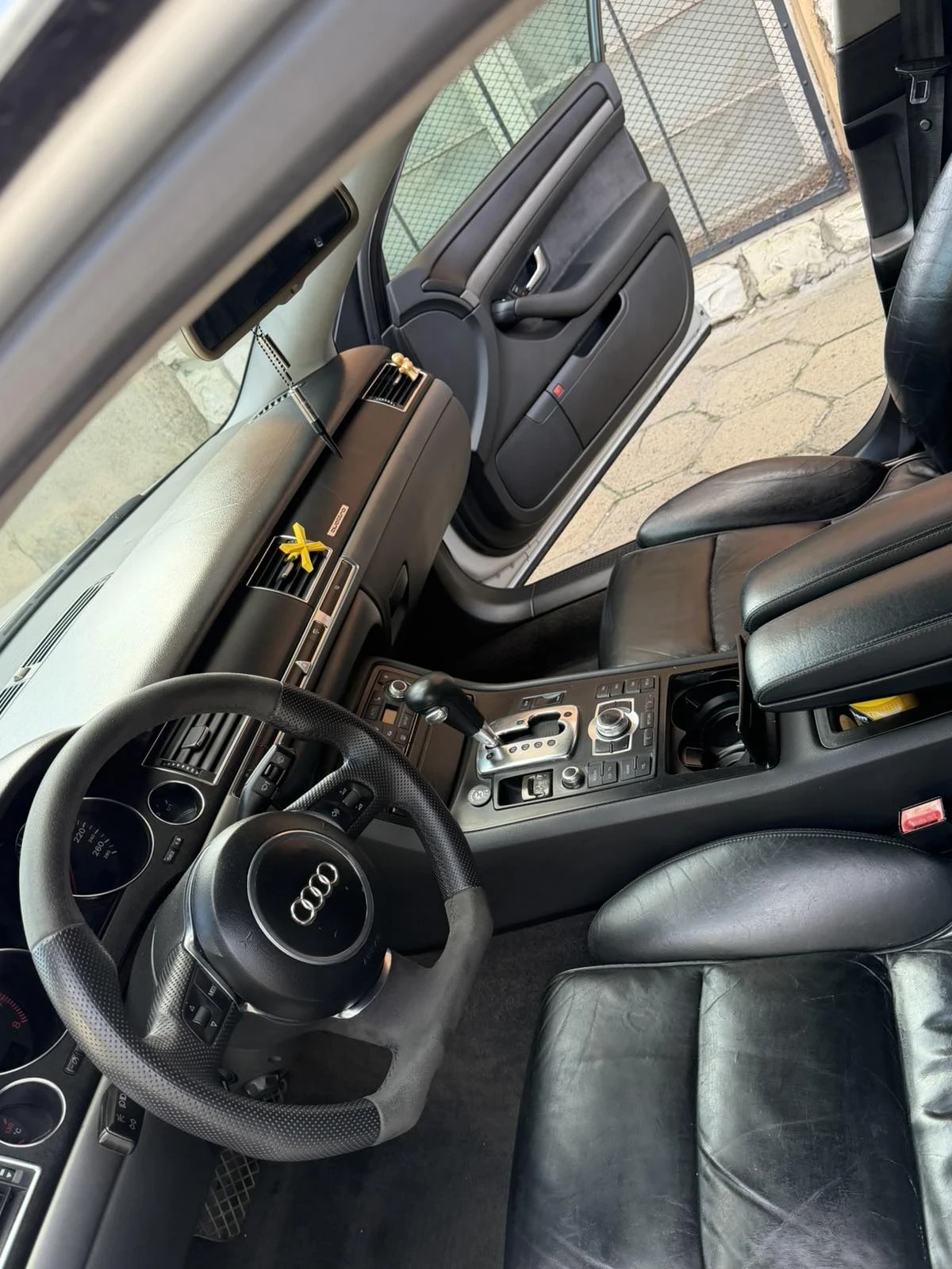 Audi A8, снимка 4 - Автомобили и джипове - 54634957
