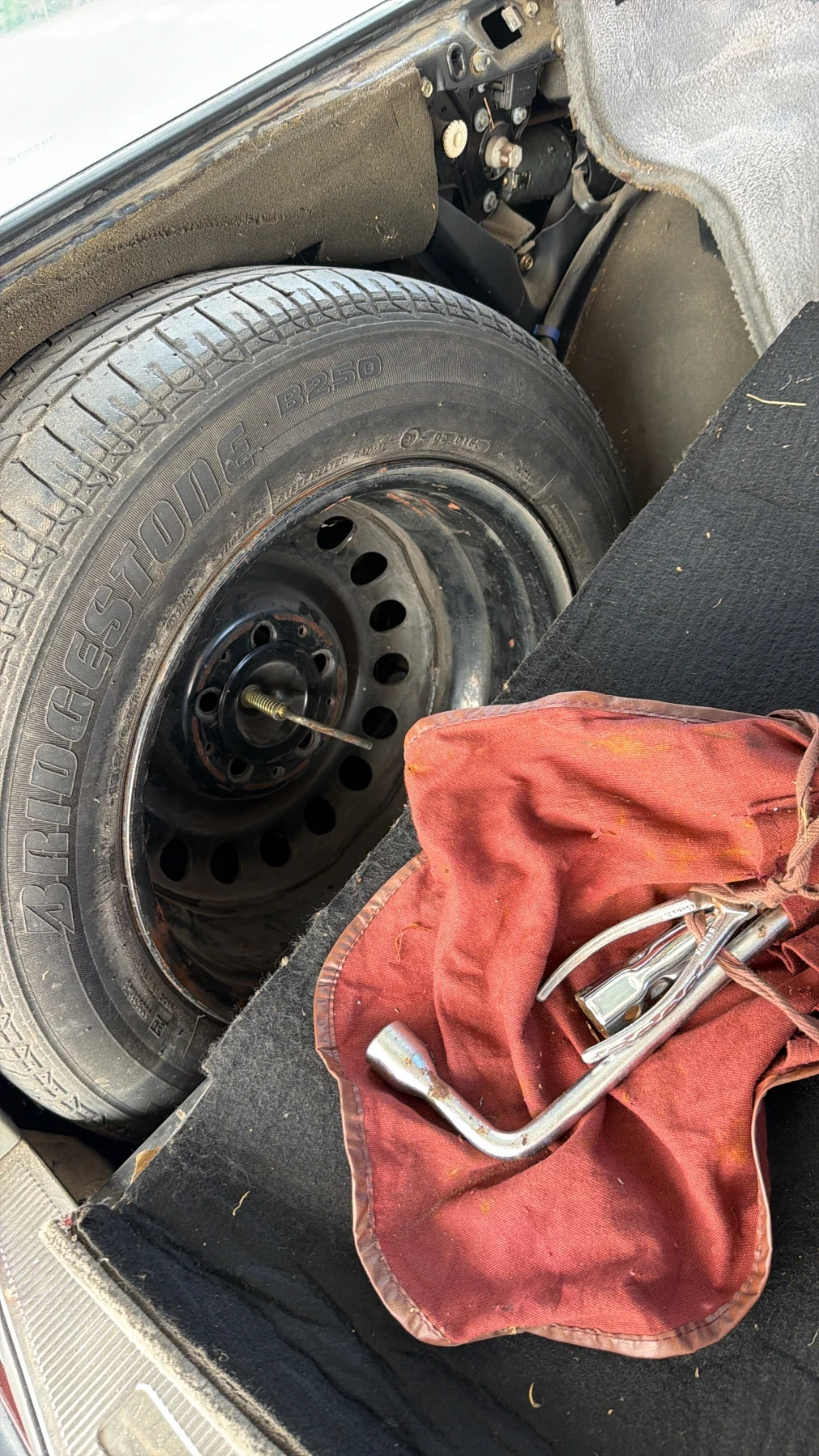 Mercedes-Benz 124 W124 250D, снимка 11 - Автомобили и джипове - 54656297