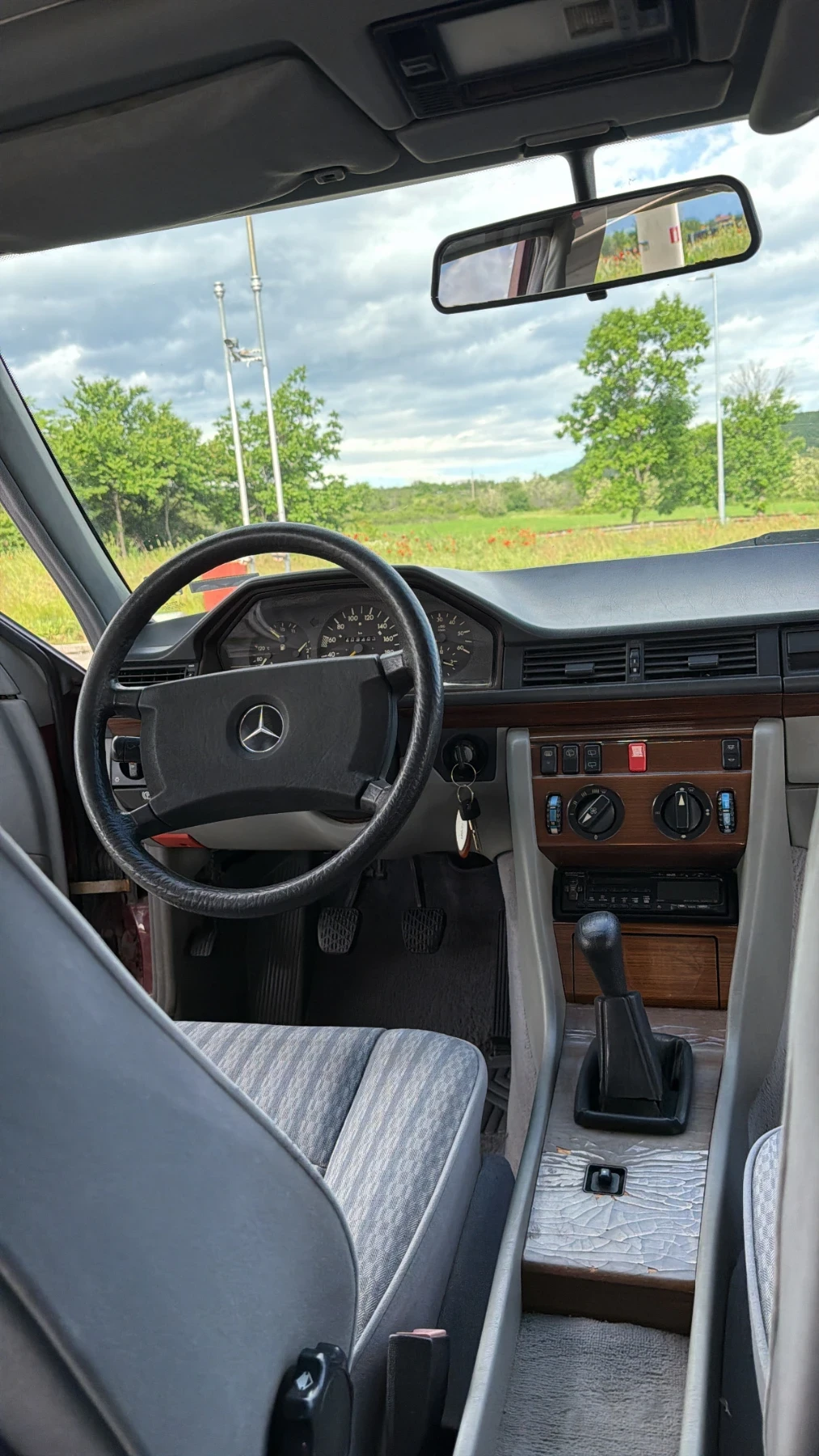 Mercedes-Benz 124 W124 250D, снимка 10 - Автомобили и джипове - 54656297