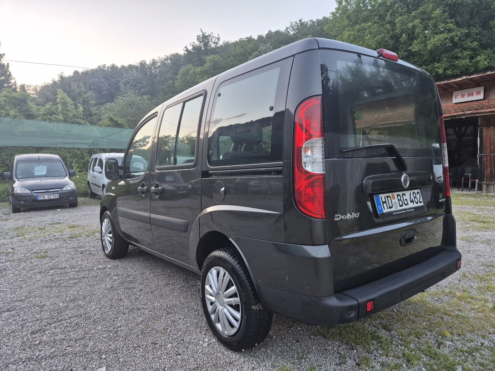 Fiat Doblo 1.9 Multljet 120k.c, снимка 5 - Автомобили и джипове - 54768860