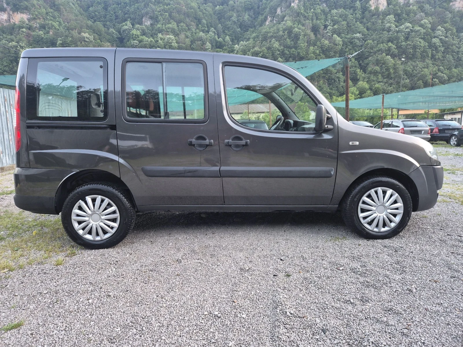 Fiat Doblo 1.9 Multljet 120k.c, снимка 2 - Автомобили и джипове - 54768860