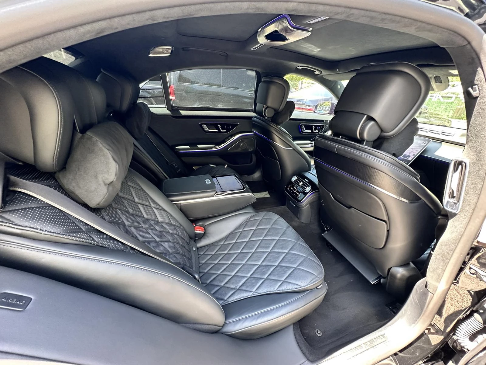 Mercedes-Benz S 580 E 4M LONG / PANO/NAVI/CAMERA/HUD/, снимка 16 - Автомобили и джипове - 54817856