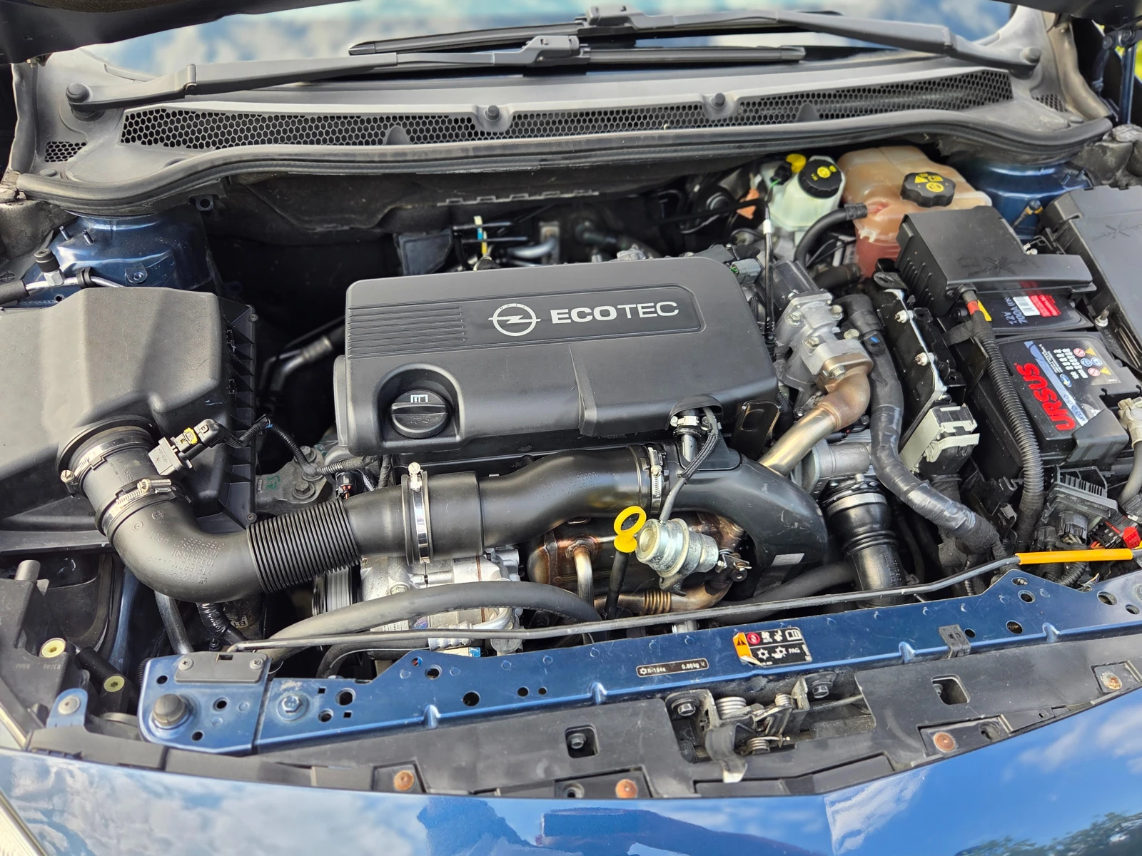 Opel Astra 1.7CDTi COSMO БЕЗУПРЕЧНА, снимка 16 - Автомобили и джипове - 55182553