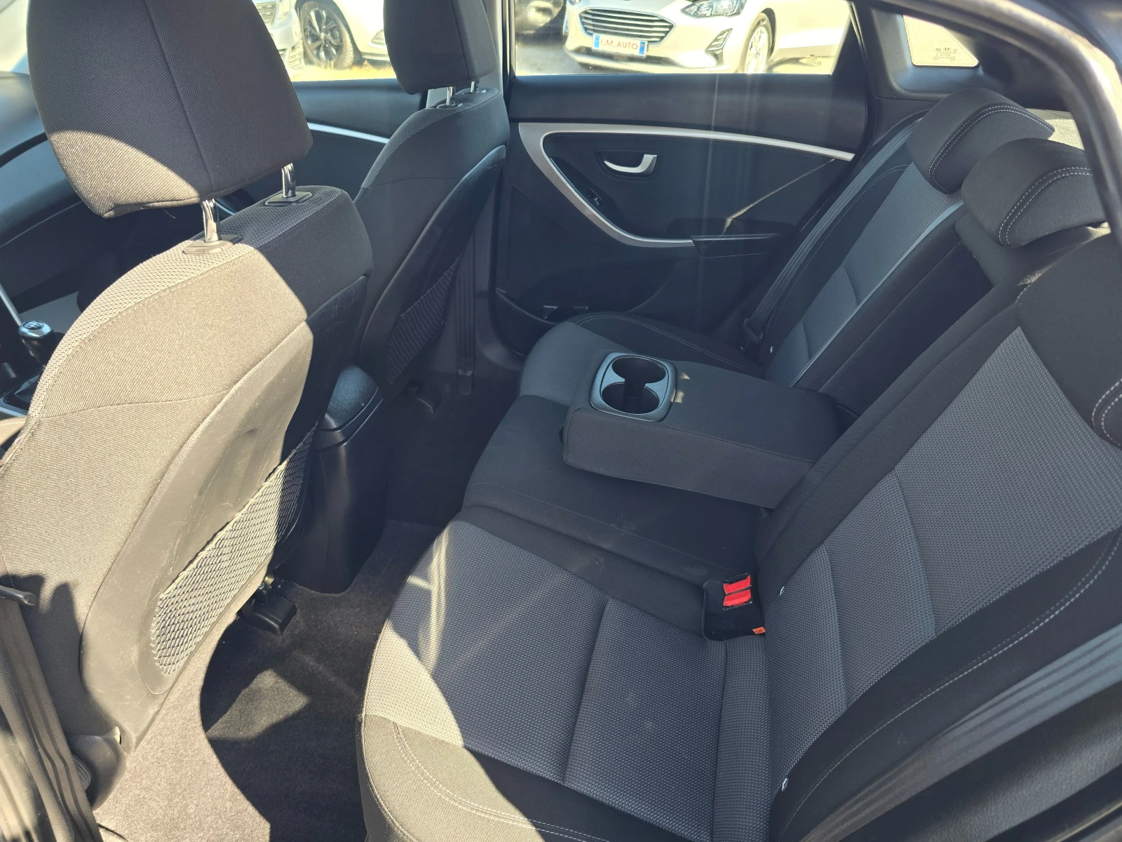 Hyundai I30 1.6i-135k.c-EURO6, снимка 10 - Автомобили и джипове - 55234686