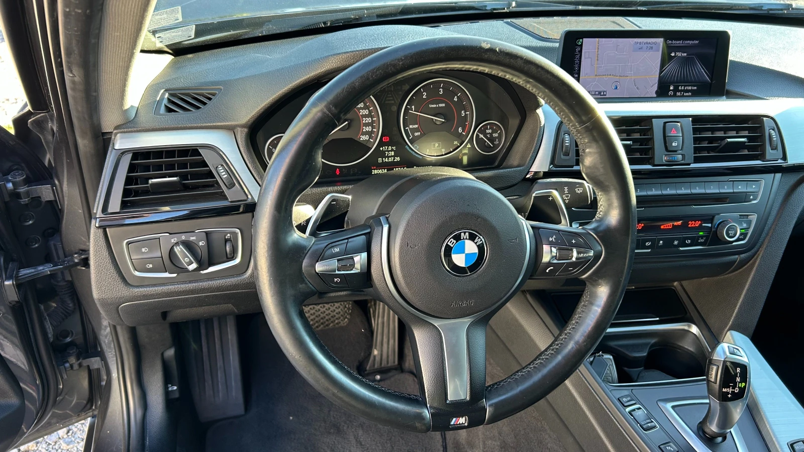 BMW 320 d Sport, снимка 9 - Автомобили и джипове - 55273398
