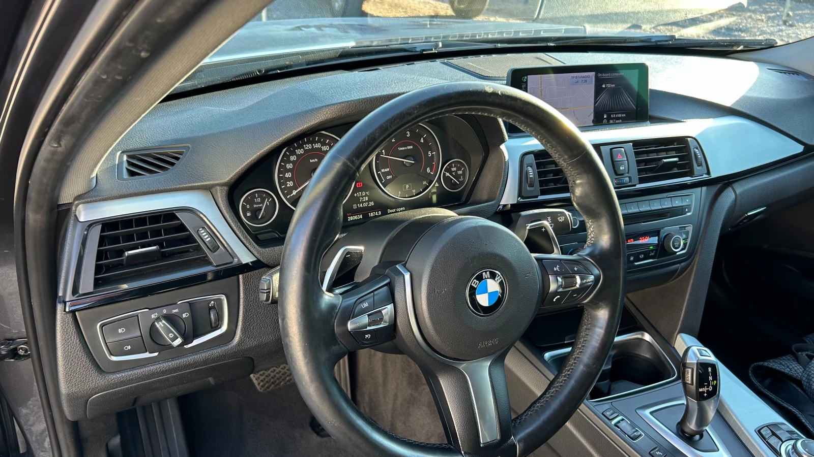 BMW 320 d Sport, снимка 10 - Автомобили и джипове - 55273398