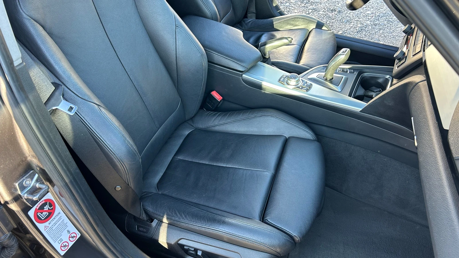 BMW 320 d Sport, снимка 13 - Автомобили и джипове - 55273398