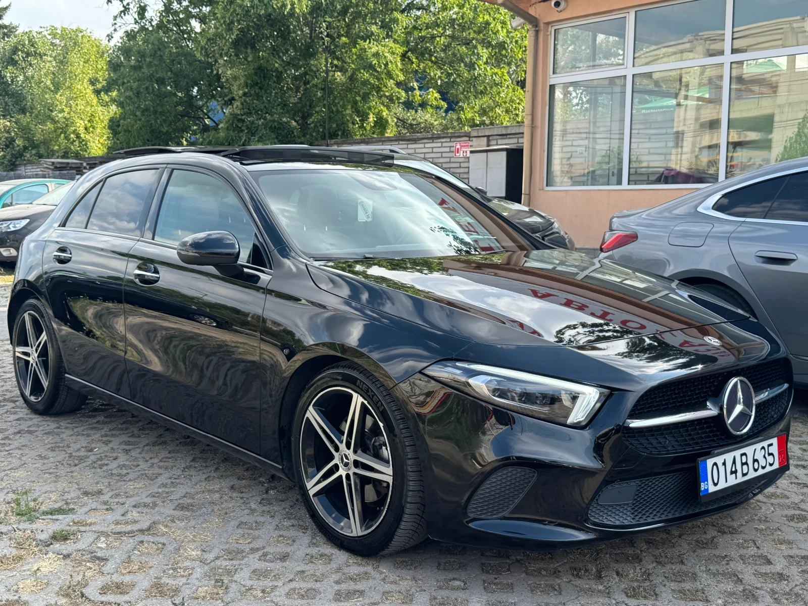 Mercedes-Benz A 200 PROGRESSIVE 7G PANORAMA LED, снимка 3 - Автомобили и джипове - 55655305