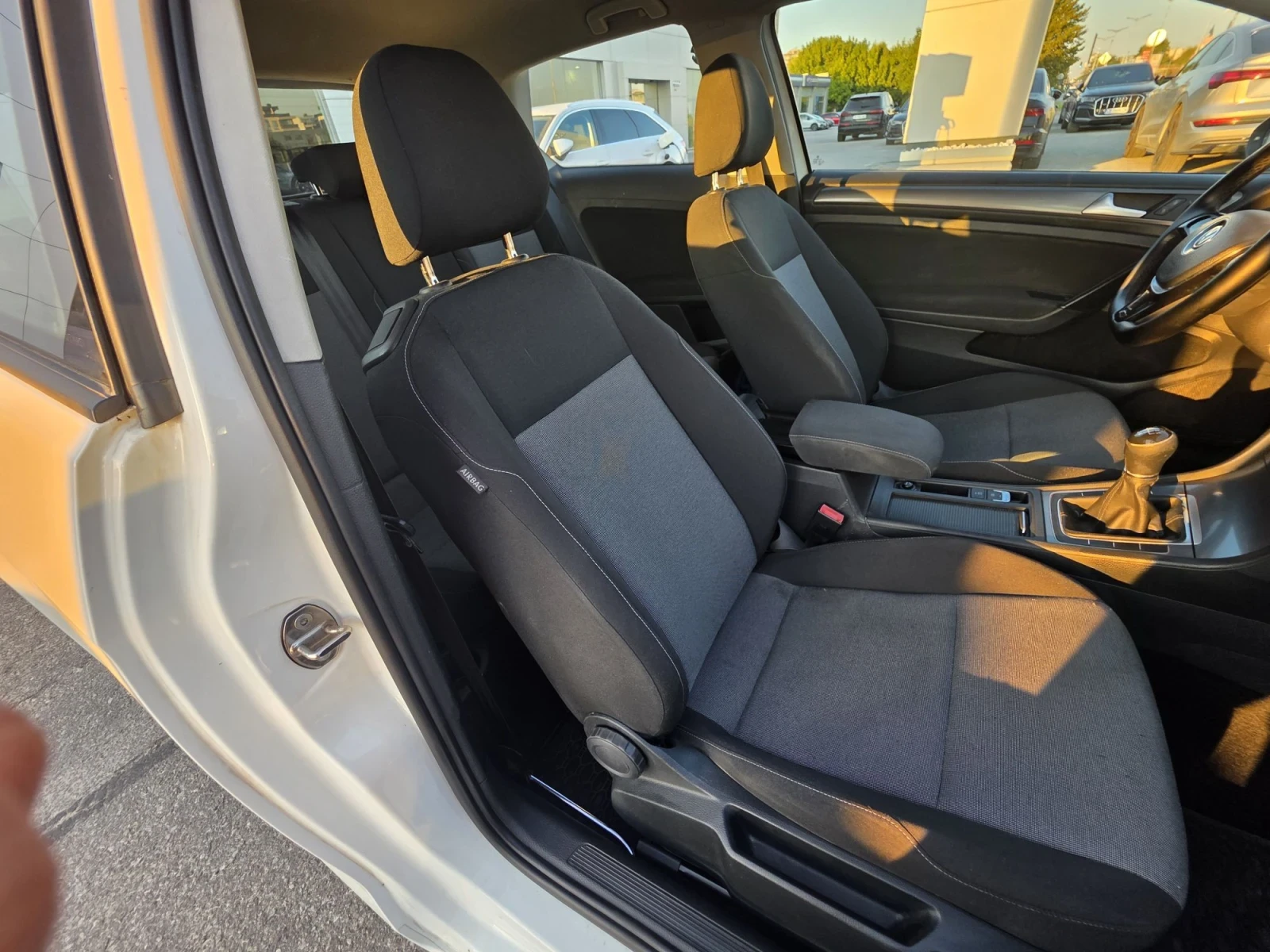 VW Golf, снимка 14 - Автомобили и джипове - 55742984