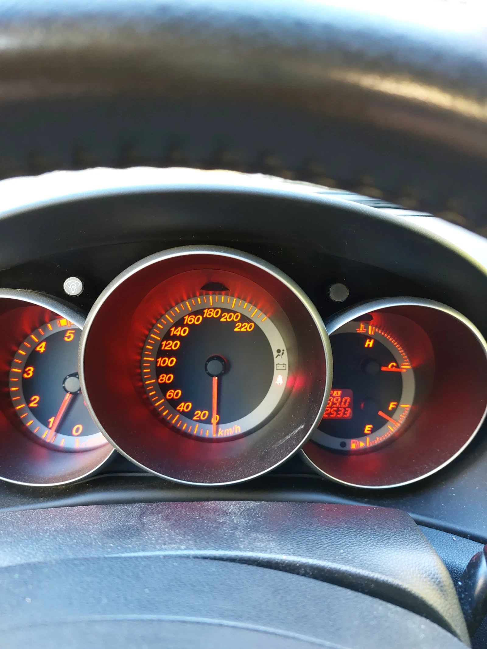 Mazda 3 1.6 MZ-CD, снимка 14 - Автомобили и джипове - 55779338