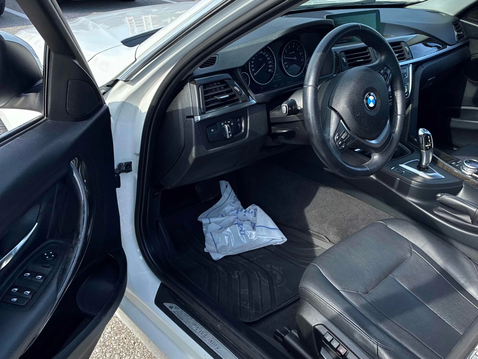 BMW 328 i xDrive* CARFAX* ШИБИДАХ* ПОДГРЕВ* АВТОКРЕДИТ* , снимка 5 - Автомобили и джипове - 55975247