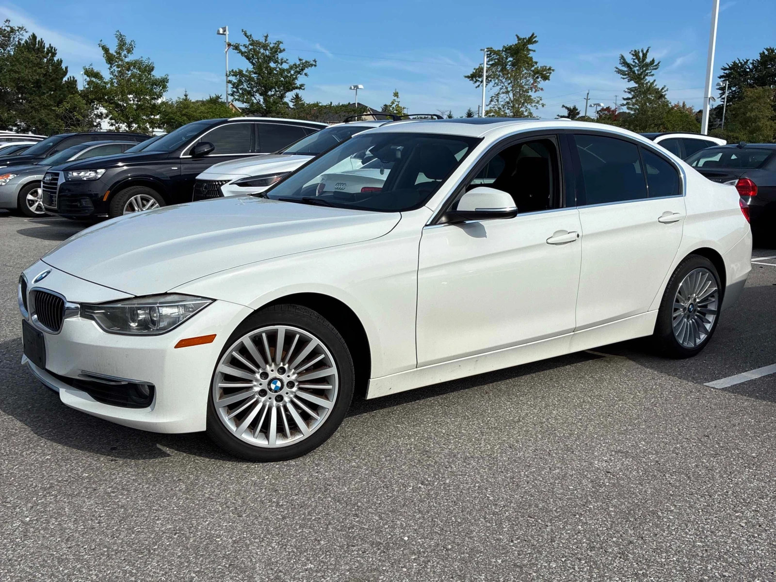 BMW 328 i xDrive* CARFAX* ШИБИДАХ* ПОДГРЕВ* АВТОКРЕДИТ* , снимка 17 - Автомобили и джипове - 55975247