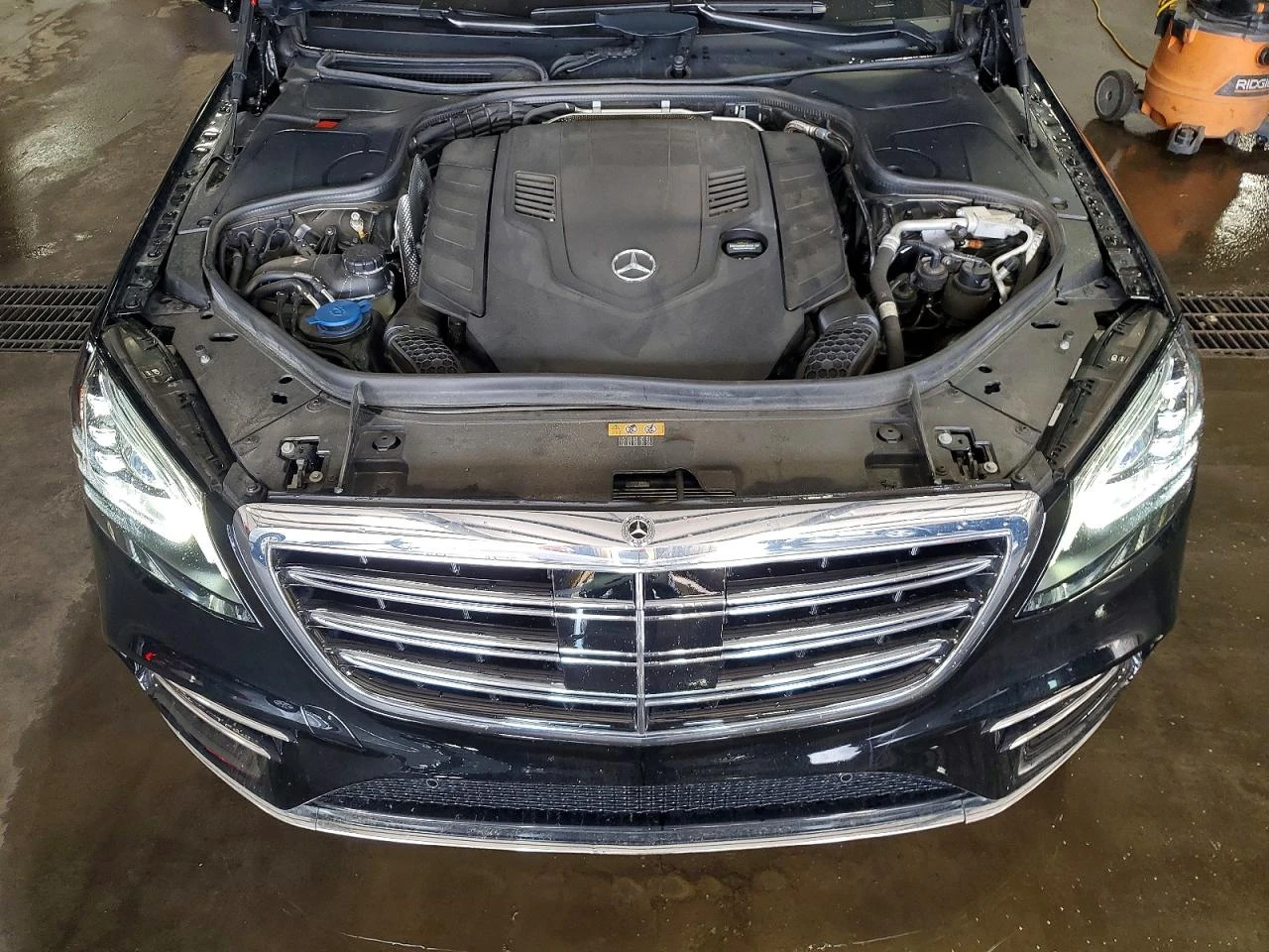 Mercedes-Benz S 560 4.0l 4Matic, снимка 11 - Автомобили и джипове - 56025724