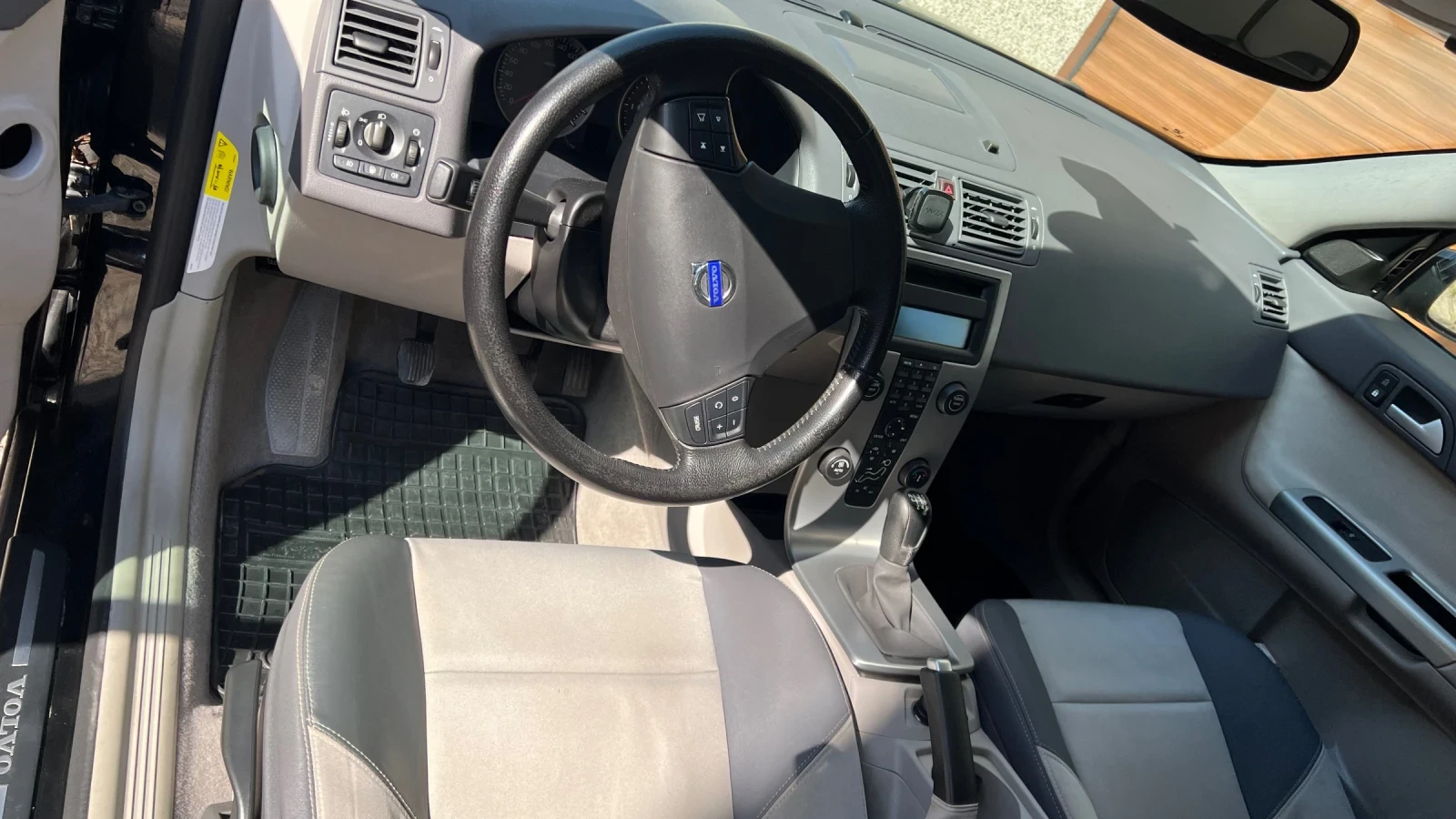 Volvo V50 2.0 Diesel , снимка 9 - Автомобили и джипове - 56207631