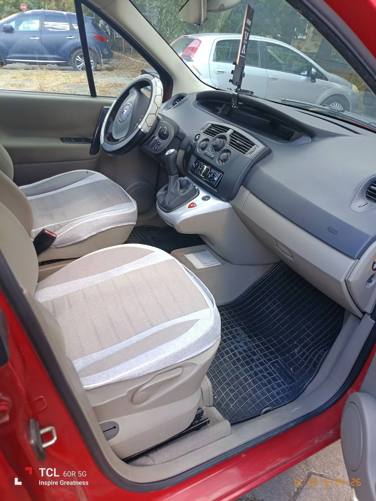 Renault Scenic 1.4 , снимка 6 - Автомобили и джипове - 56213591