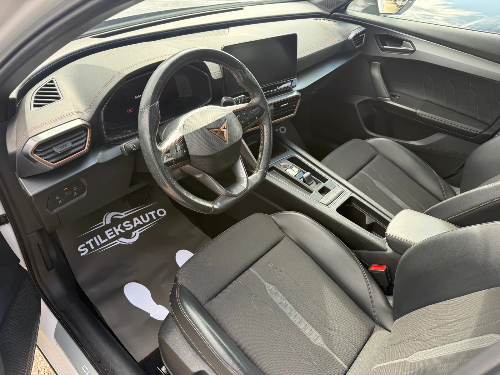 Cupra Formentor Бензин-Плугин, снимка 8 - Автомобили и джипове - 56259858