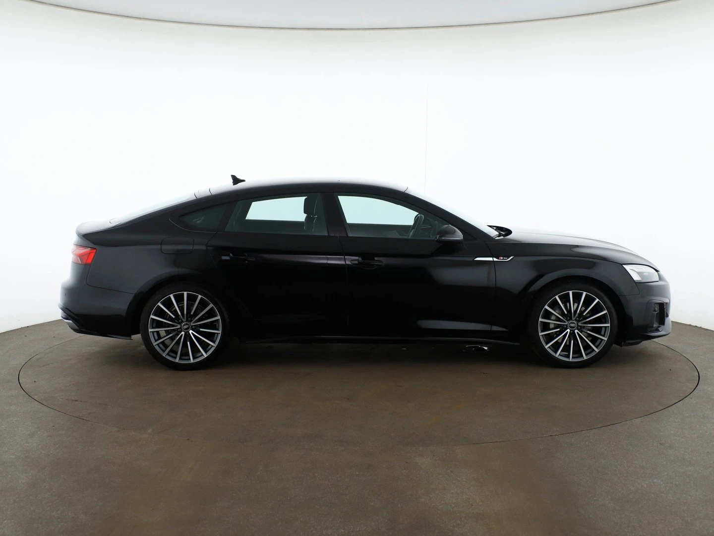 Audi A5, снимка 3 - Автомобили и джипове - 56420888
